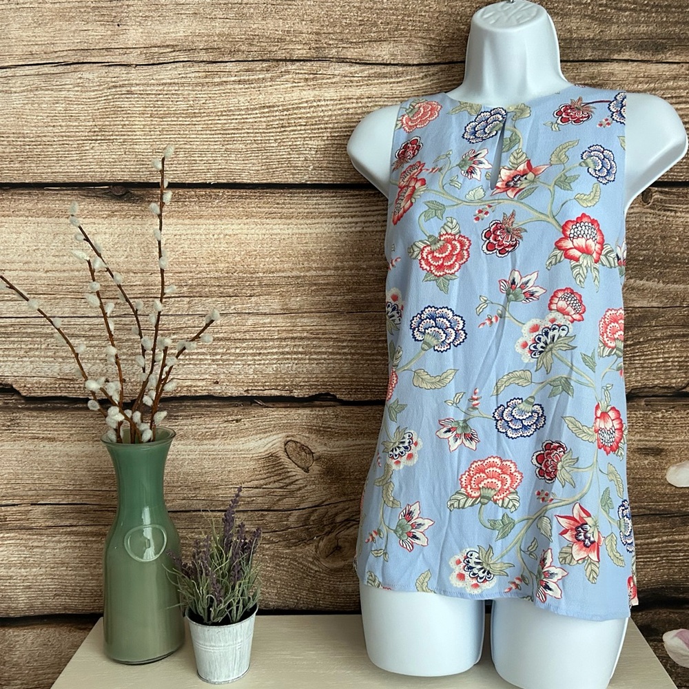LOFT Floral Open Tie Back Shell Size Small NWT